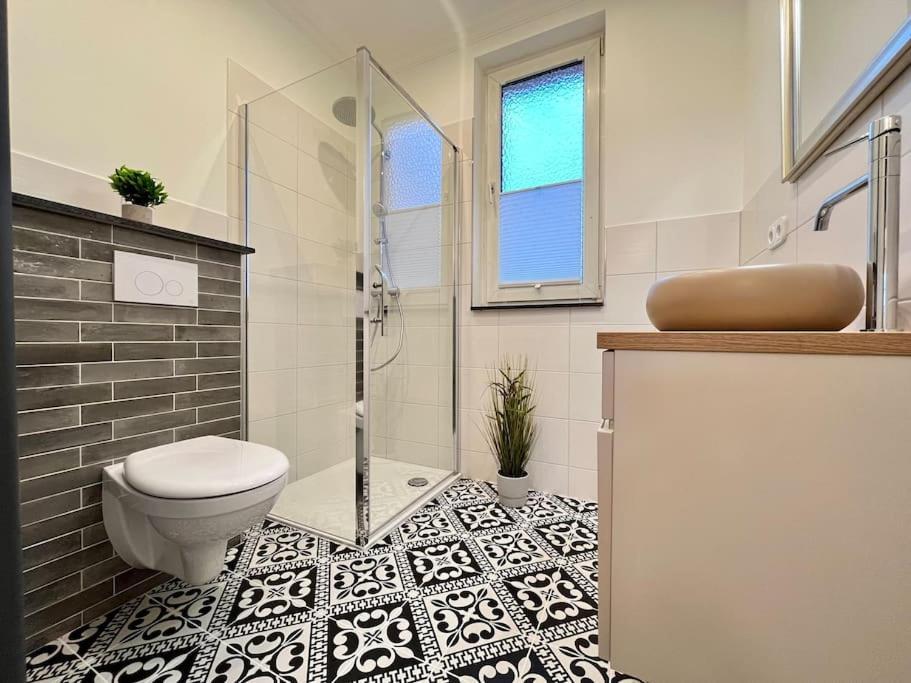 Apartment Perlmutt Mit Balkon ฮูซุม ภายนอก รูปภาพ