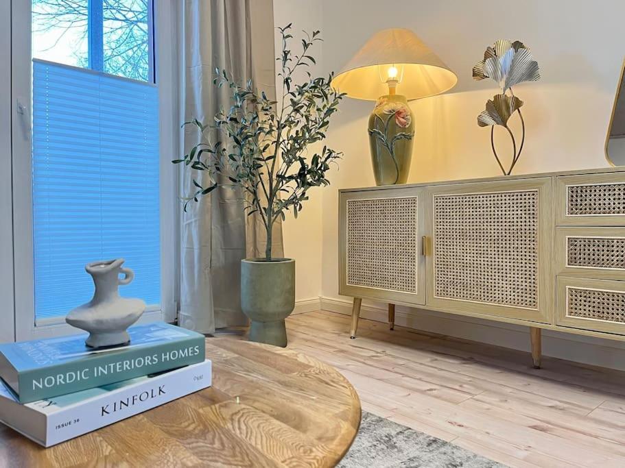 Apartment Perlmutt Mit Balkon ฮูซุม ภายนอก รูปภาพ